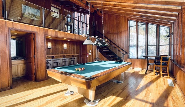 Mountain Retreat Awaits: Escape to Snowshoe Lodge in Bear Valley! 🌲✨ in Bear Valley