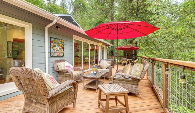 Near Hikes & Wineries! Extended Redwoods Escape in Camp Meeker