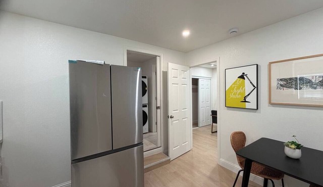 New! 8 mins to Superbowl/Free parking in Santa Clara