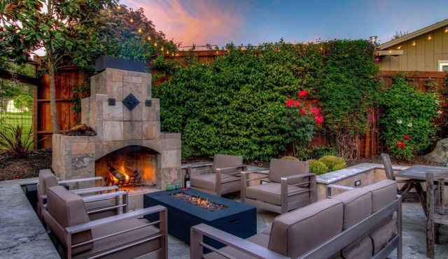 NEW! Wine Country 3BR Hot Tub BBQ Firepit