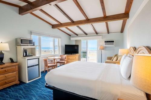 Norseman Resort on the Beach in Ogunquit