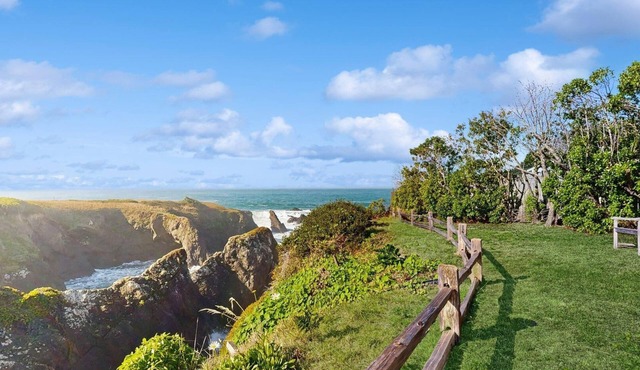 Oceanfront cottage with beach views & deck