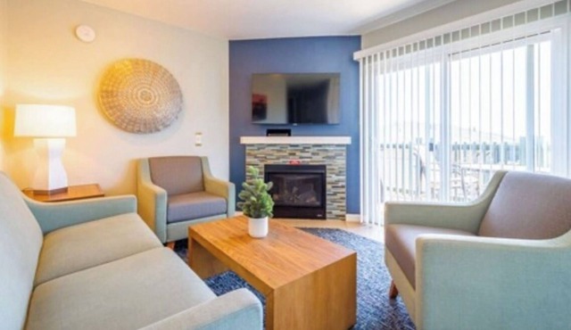 Pacific Ocean get away- Walk to Beach - Full Kitchen, Washer Dryer, Clean, Cozy