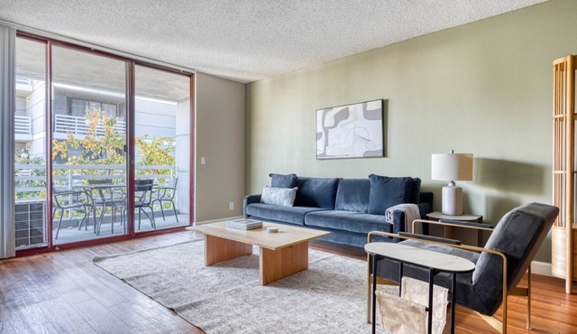 Premium Cupertino 1BR w/Gym, Pool & W/D, nr tech HQs, by Blueground