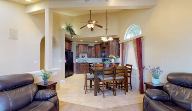 Premium Luxury 2 BR Villa - Kitchen, Free WiFi
