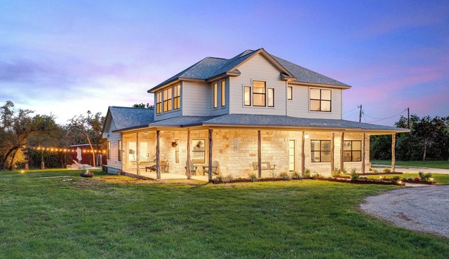 Redemption Ridge: Animal Rescue Estate with private pool and spa on 7 acres! in Liberty Hill