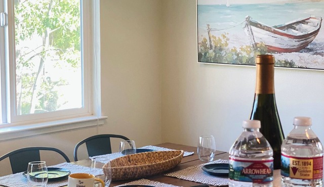 Remodeled in Los Gatos, walking to TraderJoes and parks, minutes to downtown.