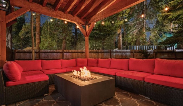 Renovated Tahoe House: Hot Tub, Fire Pit, Pool Table, Fenced Yard for Kids+Pets