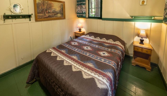 Romantic Oak Leaf Cabin at Camp Layman | Intimate Mountain Couple's Getaway in Blairsden-Graeagle