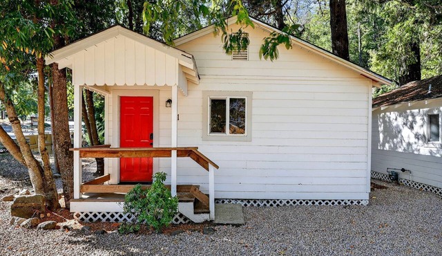 Rustic Middletown Cabin Escape Near Clear Lake California Wine Country Stay