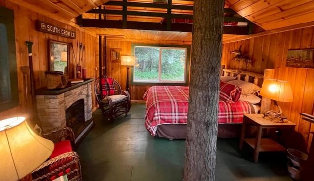Rustic Treehouse Cabin on Green Bluff! in Mead