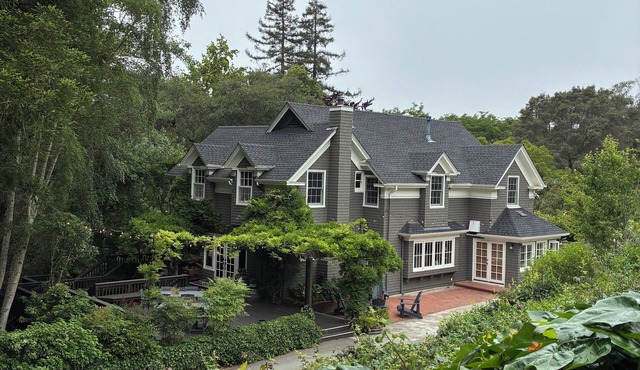 Sand Rock Farm Peaceful 5br/6ba farmhouse in adorable Aptos perfect for families
