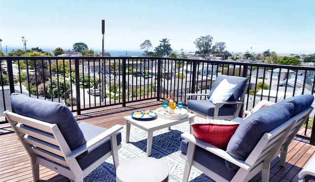 Santa Cruz Escape-Rooftop Deck/Ocean Views/Hot Tub