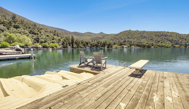 Scenic Clear Lake Cabin w/Stunning Views!