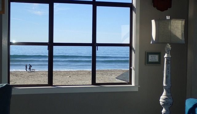 SEA BLUE: 2ND FROM BEACH, 2 Primary Bedrooms, 2 Bathrooms & 3 Balconies SLEEPS 8
