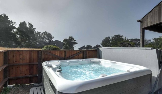 Seabbatical | Cozy Coastal Getaway with EV Charger in The Sea Ranch