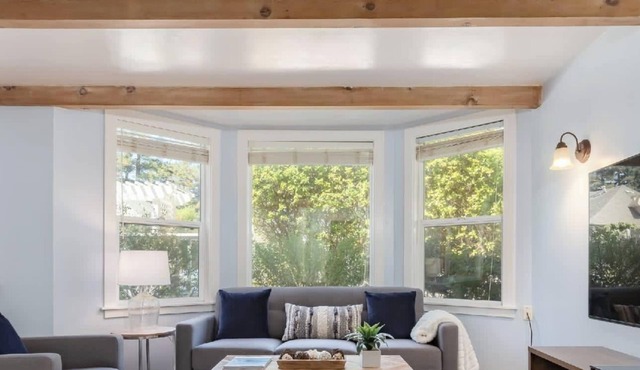 Seabright Serenity- Dog-friendly
