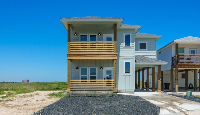 Shared Pool, Shared Hot Tub, Pet Friendly in Port Aransas