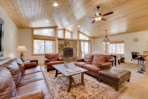 Soda Springs Cabin! Available for Ski Lease!