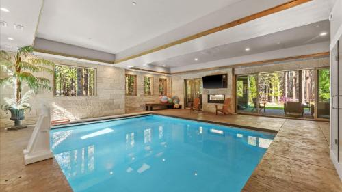 South Lake Escape Indoor Pool plus Movie Theater in South Lake Tahoe