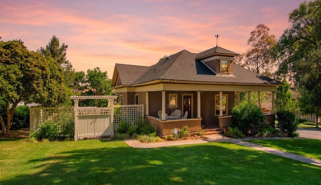 Spa + Chef's Kitchen | Downtown Paso Robles | Downtown Diggs in Paso Robles