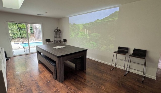 Spacious 4BR Napa Home w/Pool