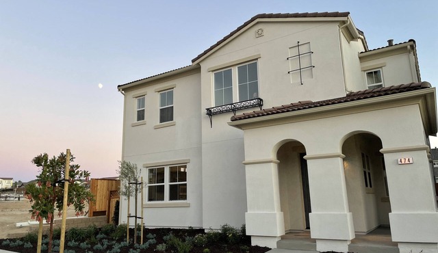 Spacious new home in Marina, minutes from Monterey Bay!