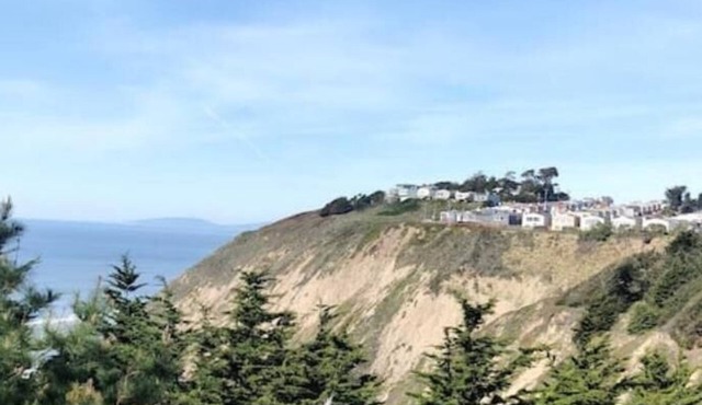 Spacious Oceanview near San Francisco. Minutes from the beach.