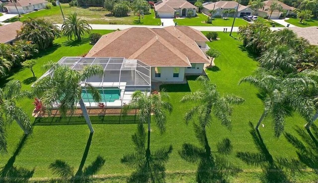 Spacious Pool and Expansive Canal Views #811 in Rotonda West