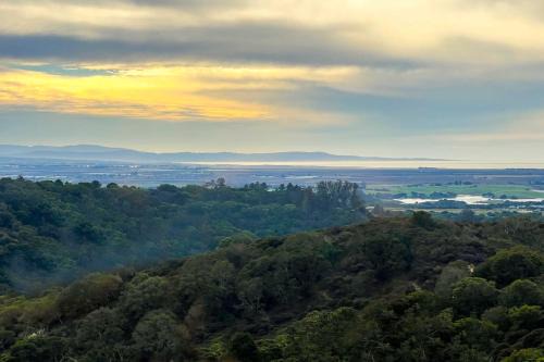 Spacious Royal Oaks Retreat w/Deck & Views!