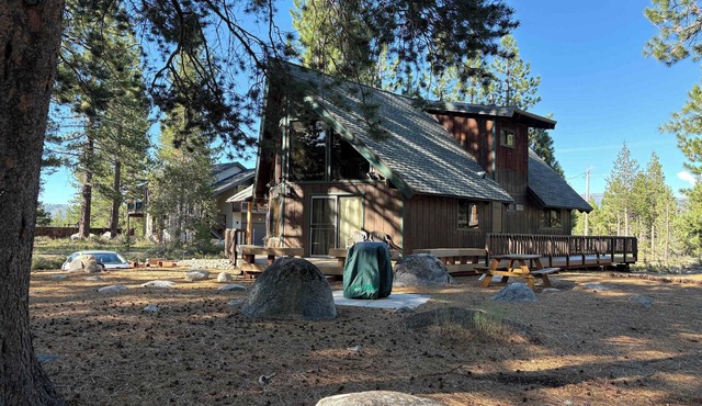 Steps from Upper Truckee River 15 Min to Heavenly in South Lake Tahoe
