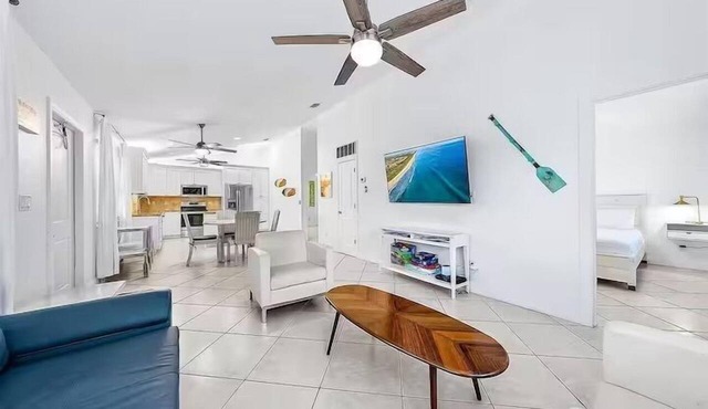 Sunrise Views & Beach Access | BBQ + Free Parking in Fort Pierce