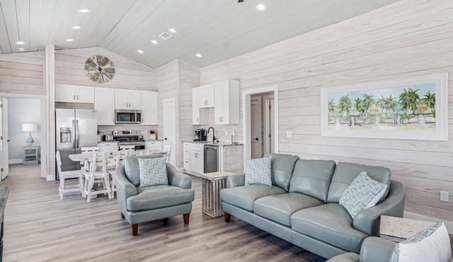 Sunshine And Flip Flops Sp114 4 Bedroom Home by RedAwning in Fulton