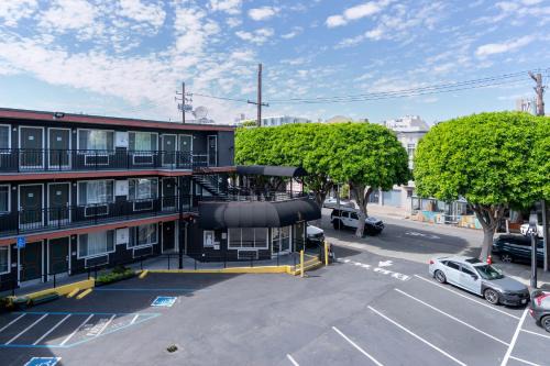 Symphony Inn