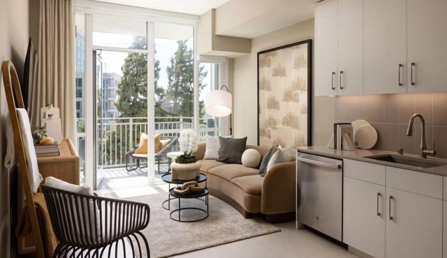 The Martin 1BR Condo | Family Friendly & Relaxing Stay