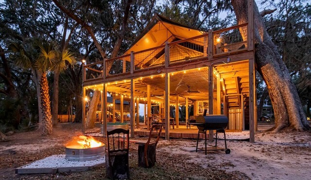 Unique Marshfront Treehouse Stay with Heated Soaking Tub & Adventure-Inspired Escape in Townsend, Georgia in Townsend