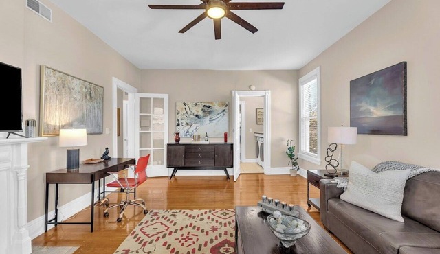Warm and Spacious 2 Bedroom in Cincinnati