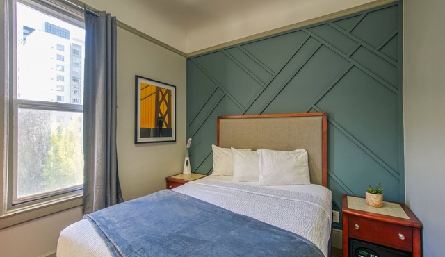 Well kept Room with Nice Detailed Touches