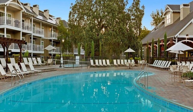 WorldMark Winsdor Aug 28-30 2bd with 1K, 1Q, 2TWN for 6 Guests