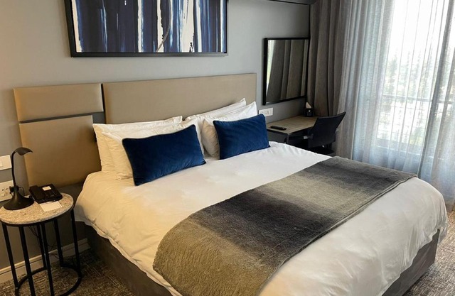 2 bedroom apartment in Sandton!