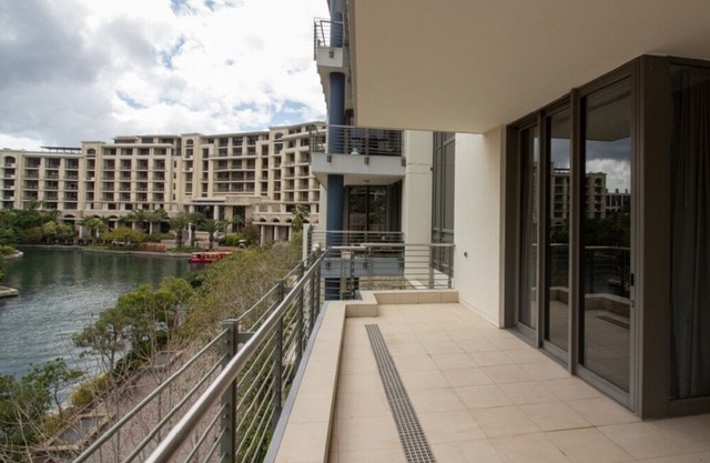 203 Pembroke Serviced Apartment