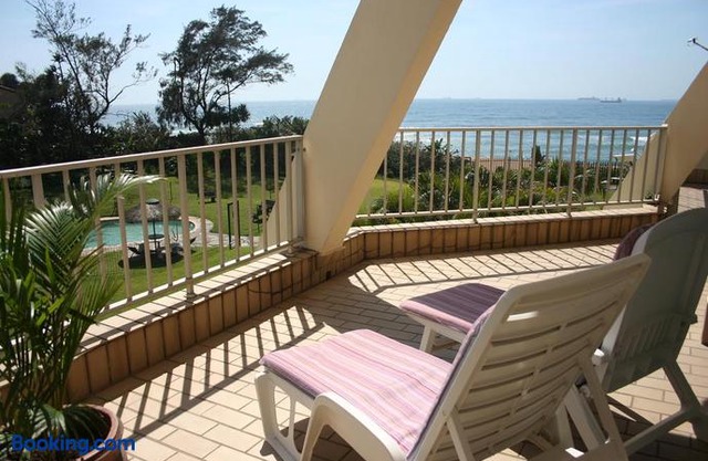 22 Kyalanga Beachfront Apartment