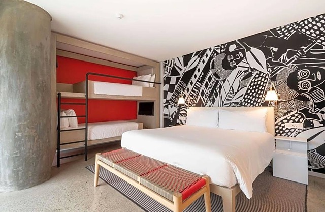 3-Star Hotel ∙ Radisson RED Hotel V&A Waterfront Cape Town