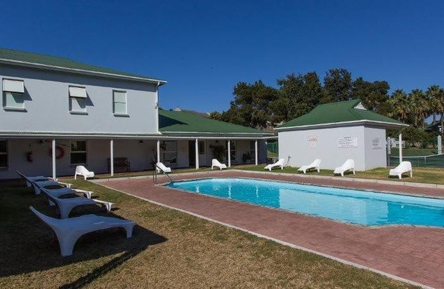 31 Riverclub Villas