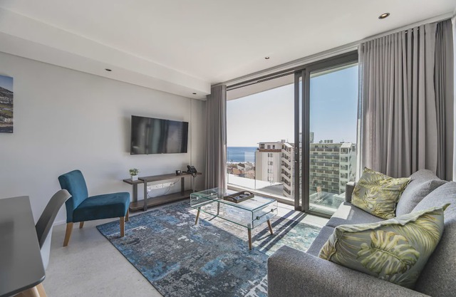 504 The Cosmopolitan.... Views and luxury.