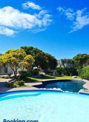 63 Whalerock Estate