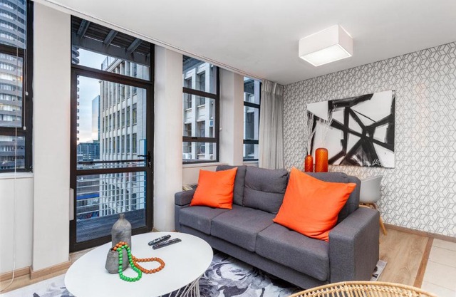 712 Fountain Suites