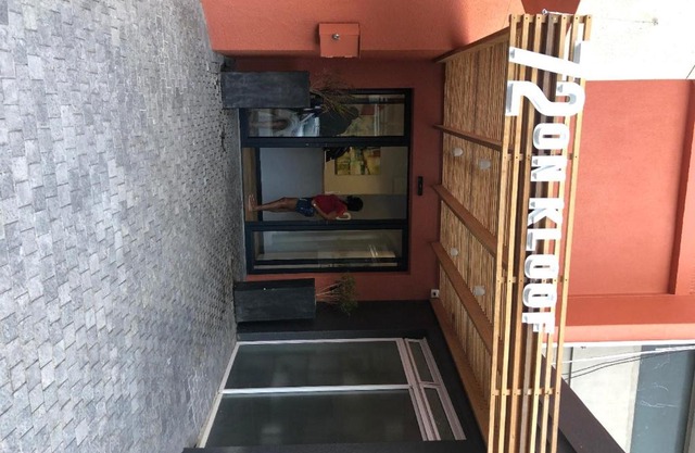 72 on Kloof