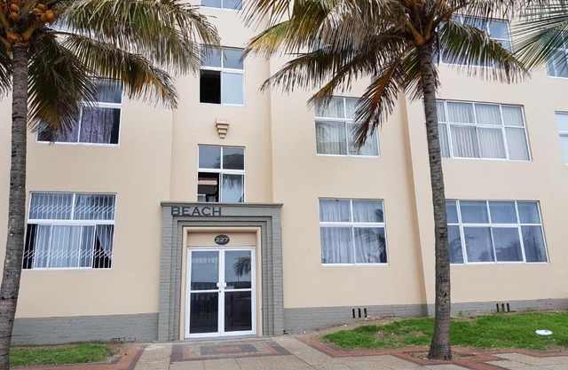 Beachurst Apartment II