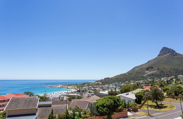 Camps Bay Holiday Apartments Unit 14